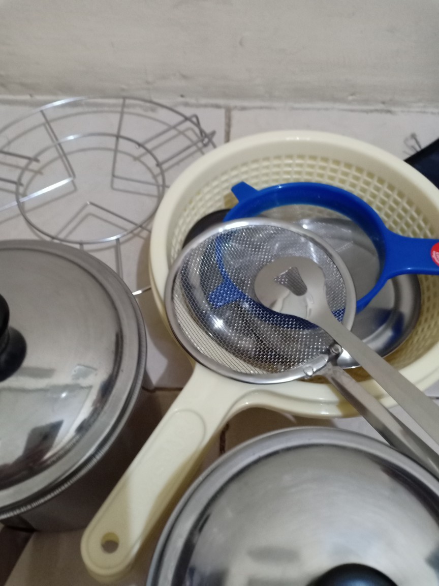 Jepitan Gorengan Dengan Tirisan Stainless Steel