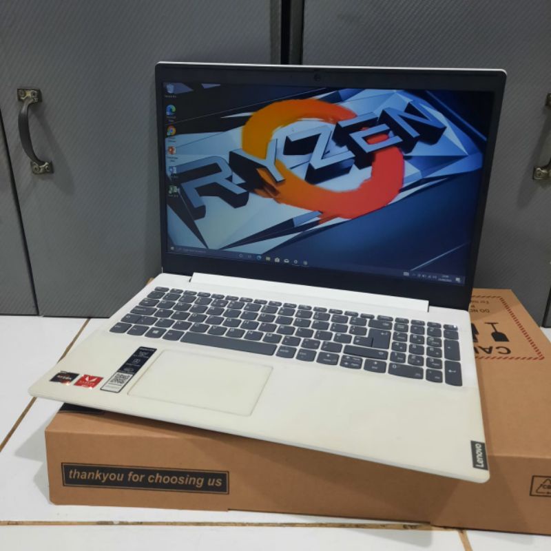 Laptop Lenovo ideapad L340 Gaming Amd Ryzen 7-3700U Ram 8GB SSD 256GB Amd Radeon RX Vega 10 Super Gaming Editing, Cantik,