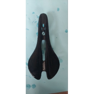 Sadel Carbon San Marco / Tempat duduk sepeda