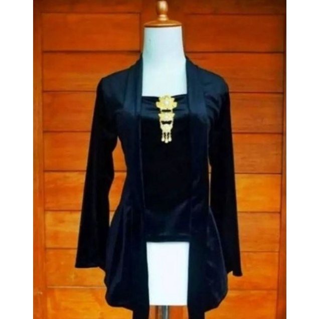 Kebaya Hitam Bludru Kutubaru/ Halus