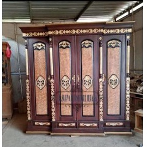 Almari lemari pakaian baju 4 pintu kayu jati ukir Jepara