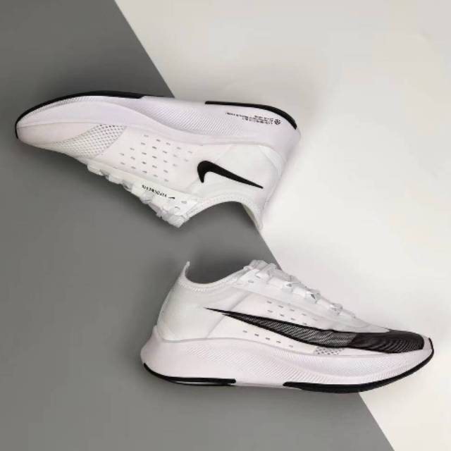 nike zoom fly mens