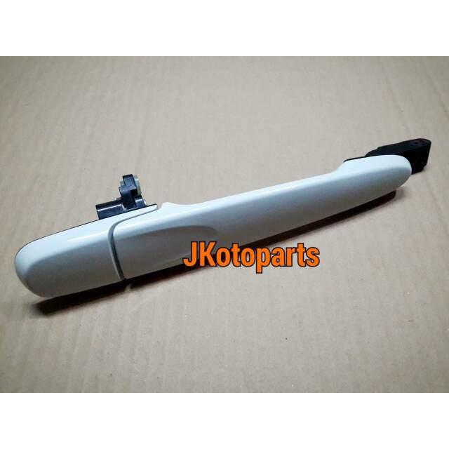 Handle Pintu Luar Kanan Avanza Veloz Putih
