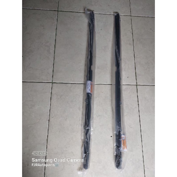 Weather Strip / Pelipit Karet Kaca SUZUKI VITARA ESCUDO SIDEKICK lengkap dengan klip