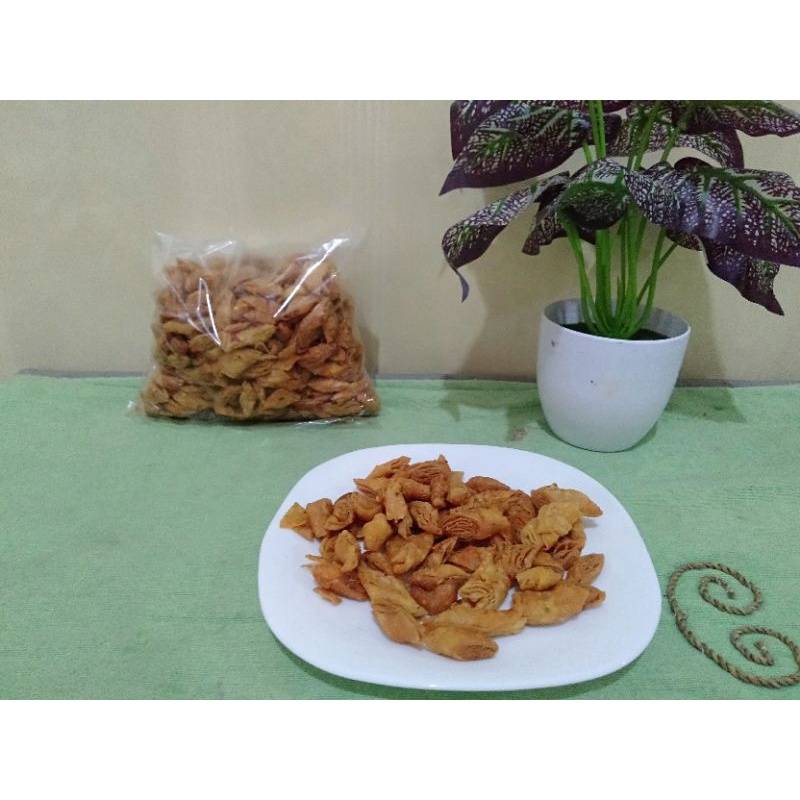 

keripik sumpit pedas