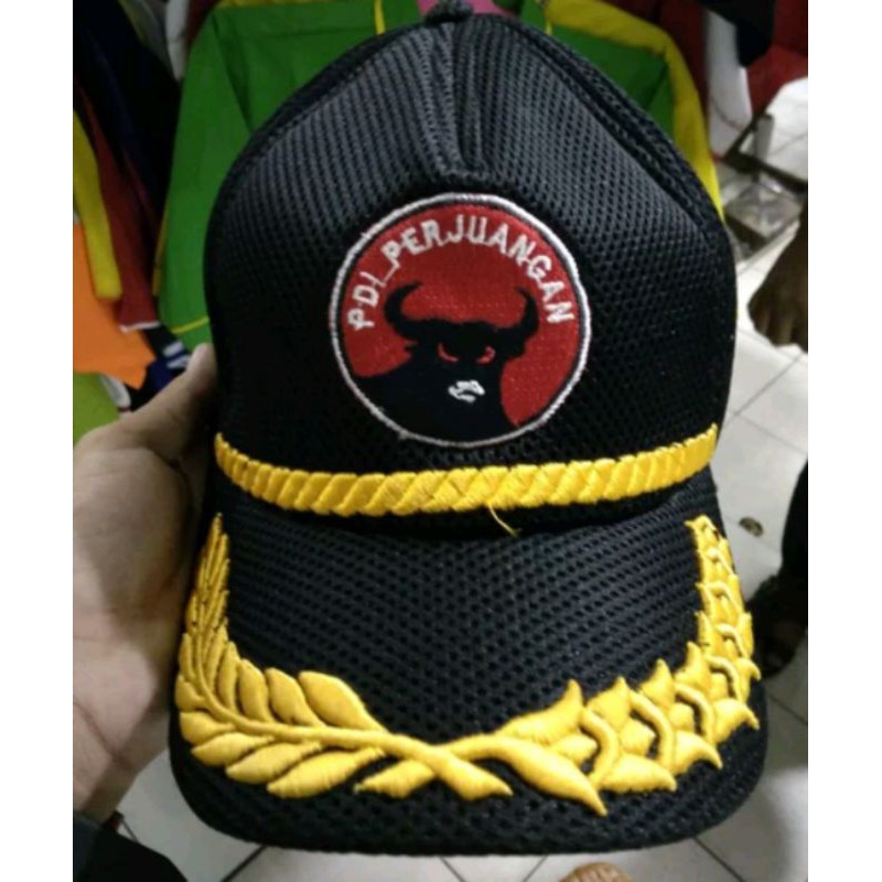 Topi PDI P