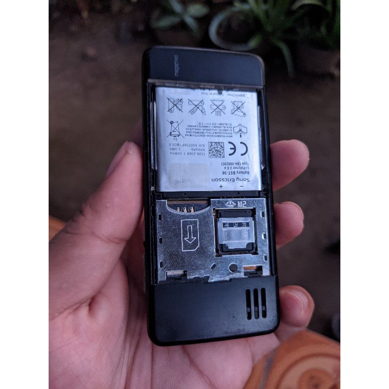 sony ericsson c902 bahan