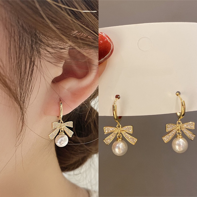 Anting Tusuk Gantung Wanita Desain Pita Hias Mutiara + Berlian Gaya Simple Untuk Hadiah