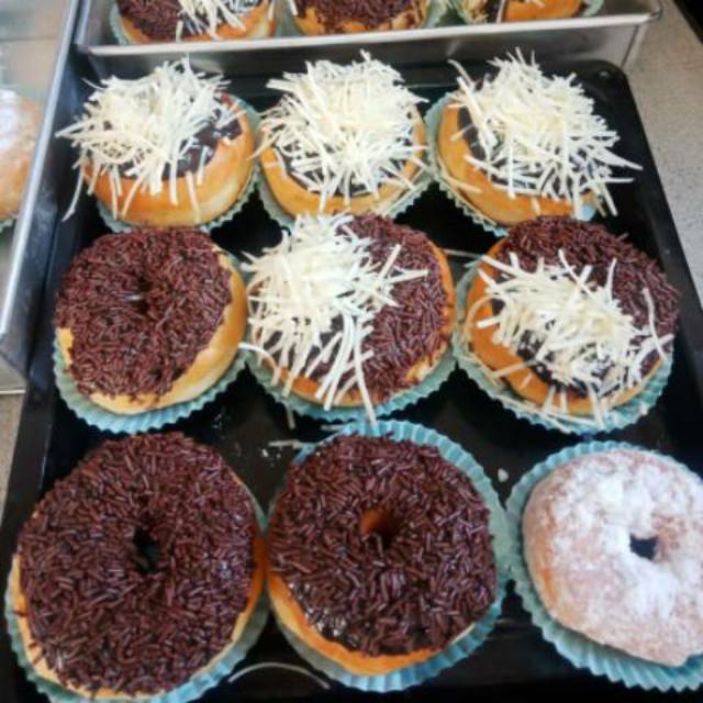 

Donat special toping aneka by Evellyne Kitchen