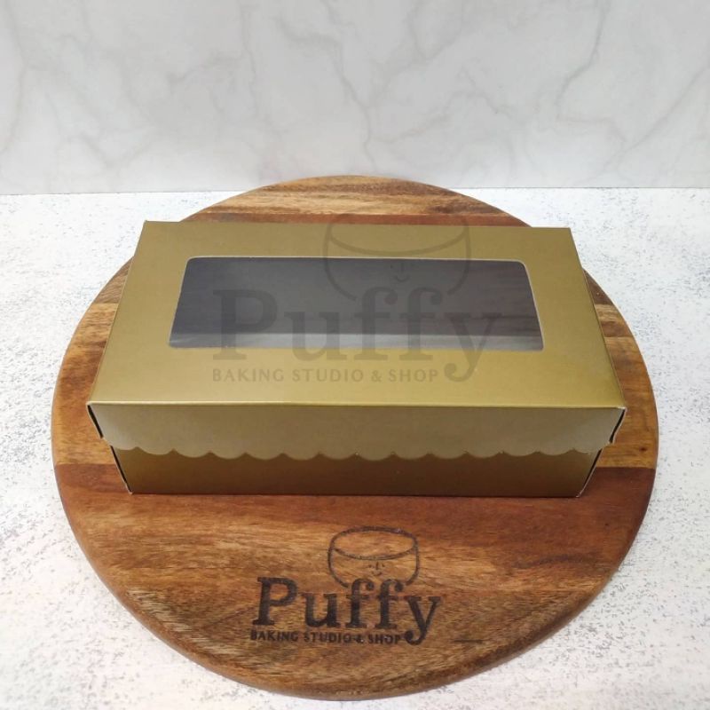 

Kotak/box kue Fuji Box Emas 10x20x7cm 10pcs