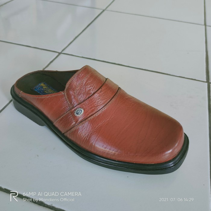 MANDIENS - Sepatu Sandal Kulit Medali 121 - Sendal Bustong Pria - Selop Pengantin Kulit - Selop Guru