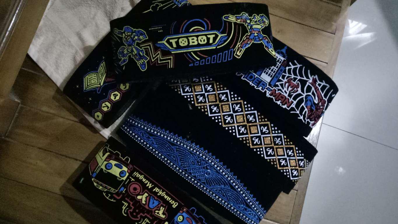 Songkok Batik Kolosebo - Peci Sablon Motif Biru Emas Silver Kopiah Kopyah Kopeah Ac Anak Dewasa