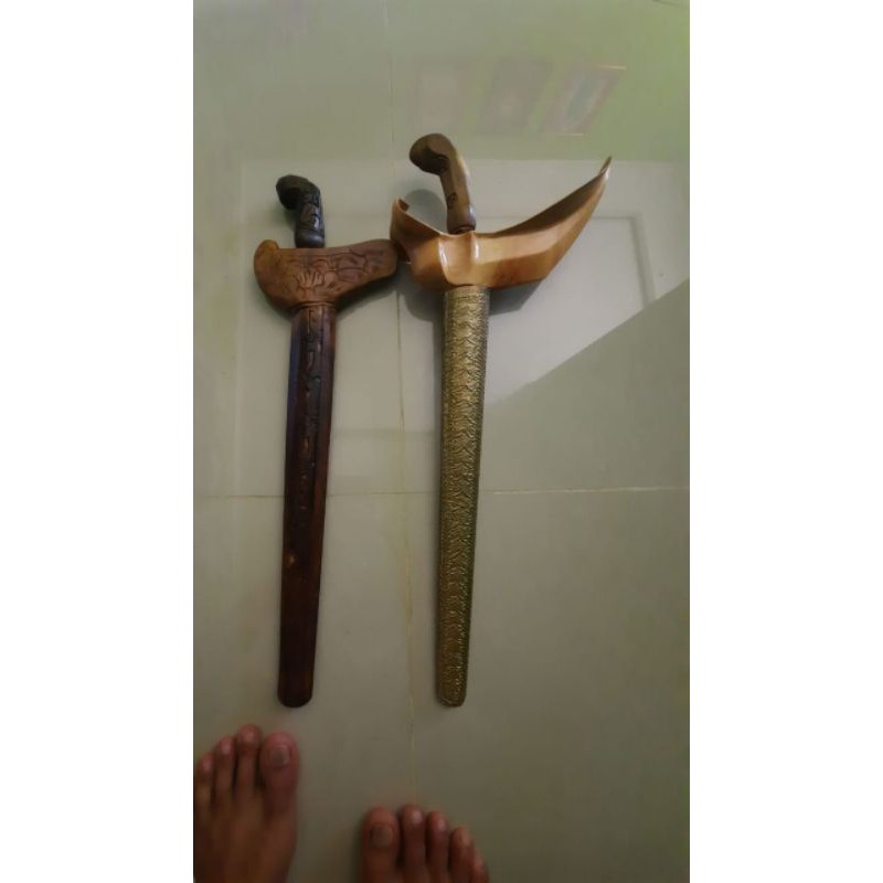 KERIS NAGA GENI