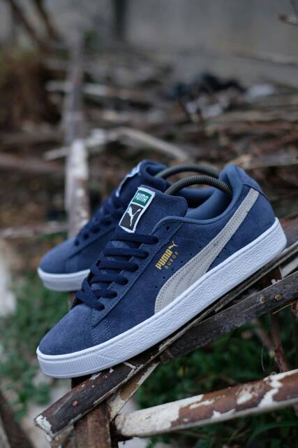 puma white with blue stripe