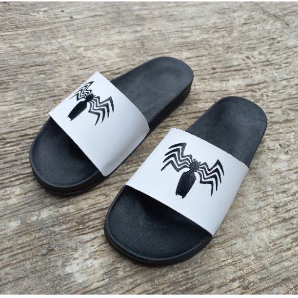 sandal flip-flop murah berkualitas.motif laba laba