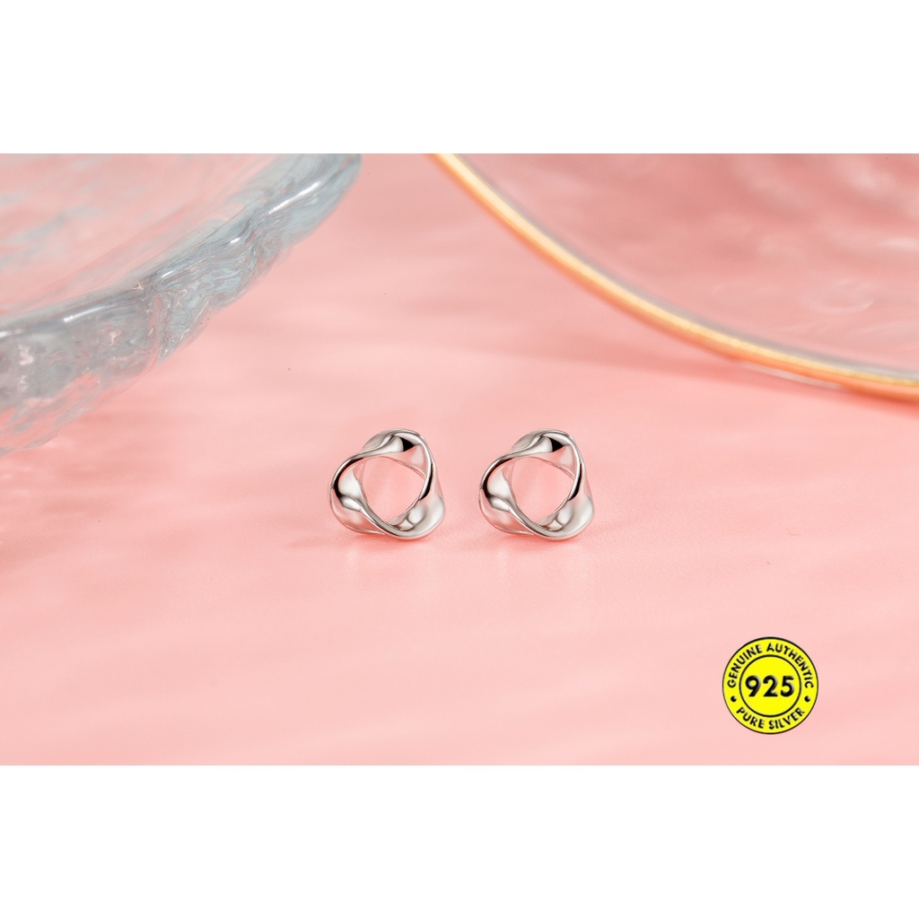 Anting Stud Bentuk Segitiga Bahan S925 Silver Untuk Wanita