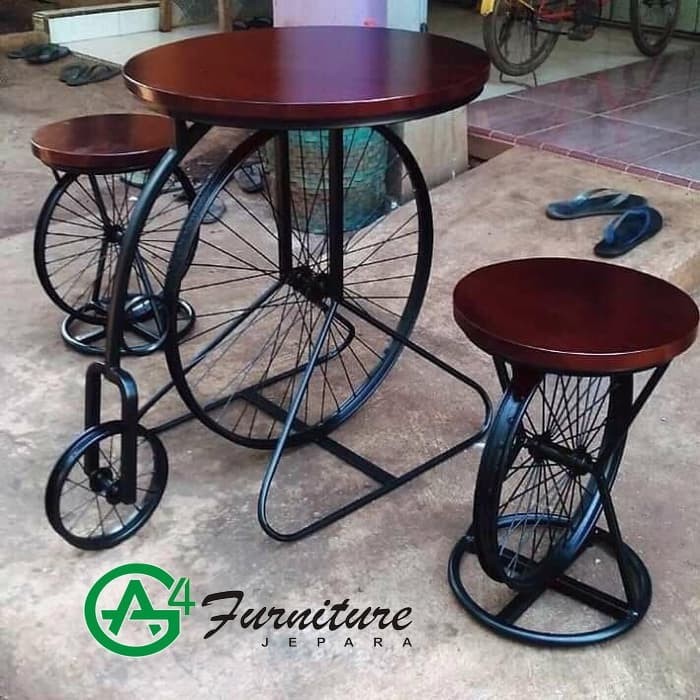 Set Meja Cafe Antik / Meja Bar Kombinasi Kaki Besi Antik 3 Kursi