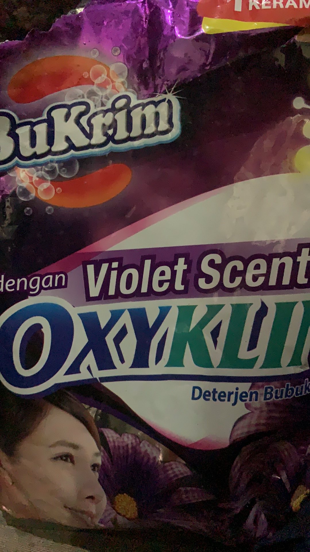 Bukrim Oxyklin Detergen Bubuk 800g + Piring Keramik