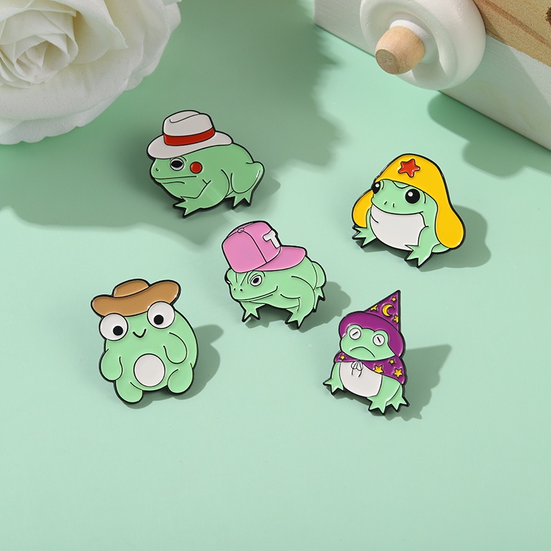 Cartoon Green Frog Enamel Pin Cute Animal Badge Brooch Lapel Pin Gift for Friend