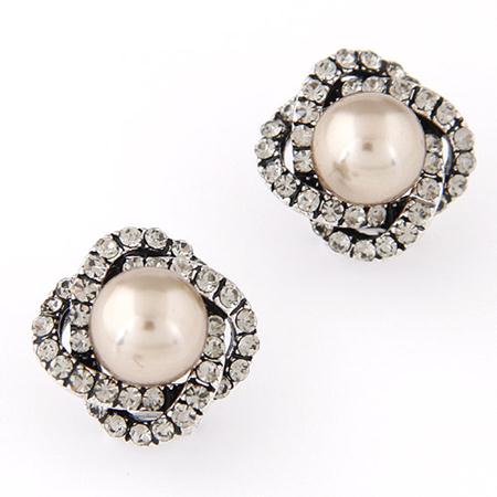 Aksesoris Wanita Import Anting