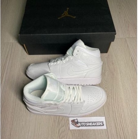 Jual SEPATU NIKE AIR JORDAN 1 MID ALL WHITE | Shopee Indonesia