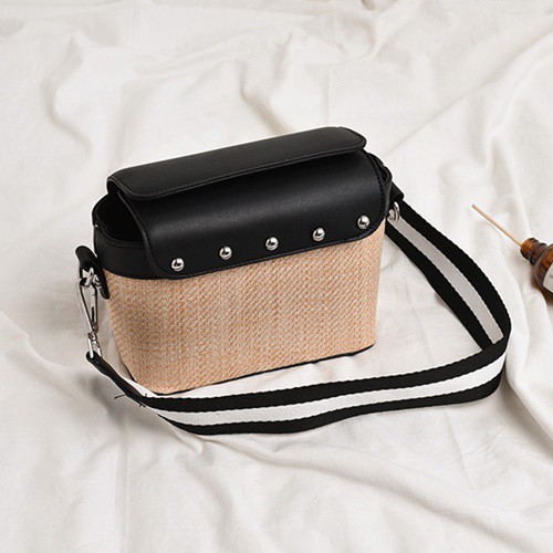 Tas Fashion Selempang Kecil Hangout Trendy Import - TG3464