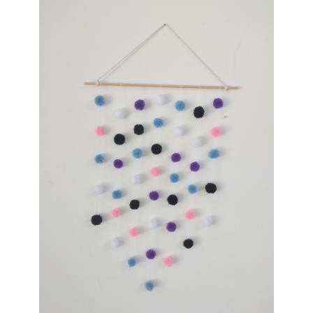 Hiasan pom pom besar