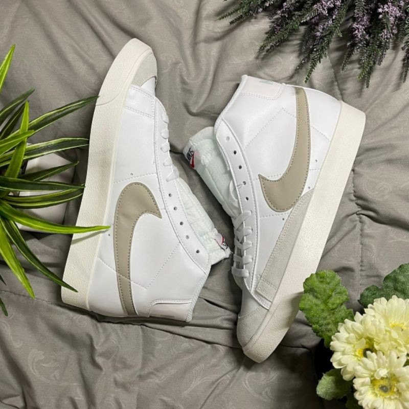 Nike Blazer Mid '77