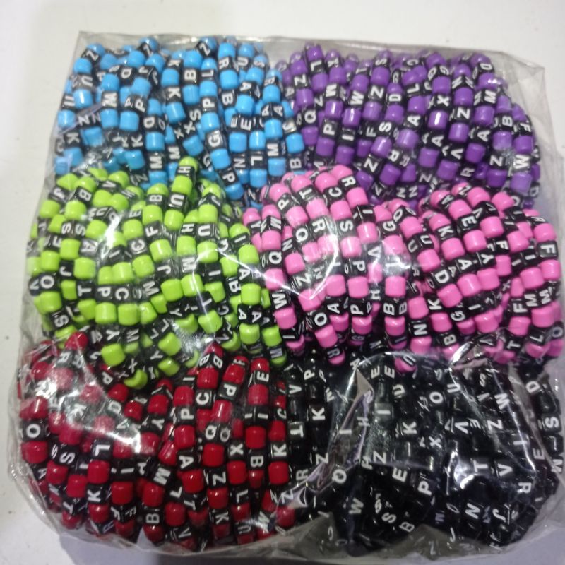 gelang manik mute huruf varian motif