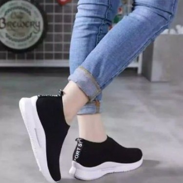 Sepatu Wanita Terbaru Slipon Vegasus