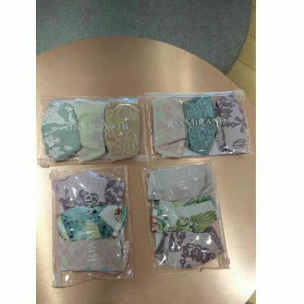 Masker kain ORI Ria Miranda