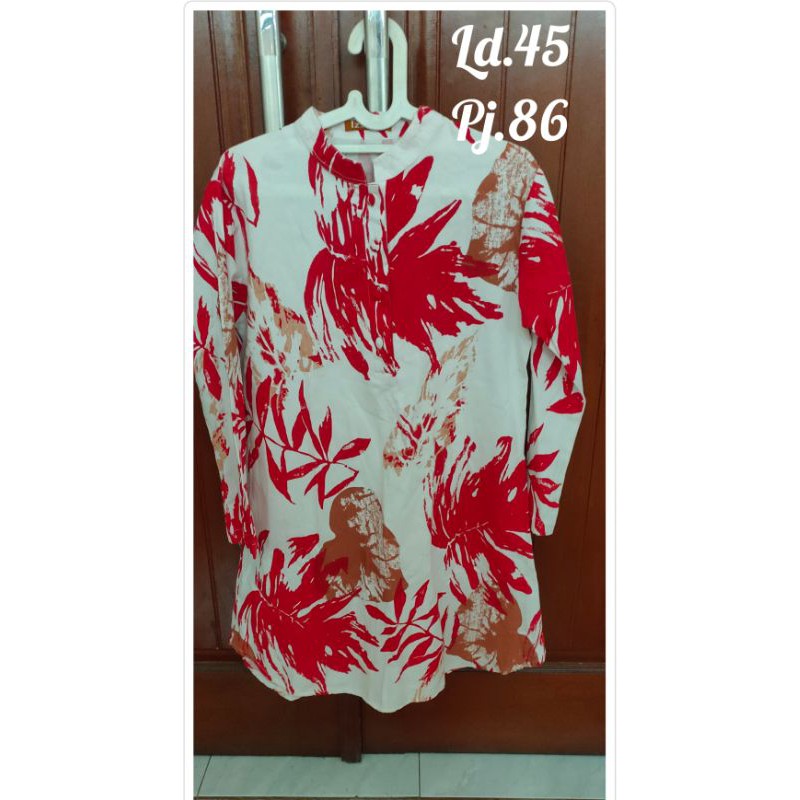 Tunik Merah Putih