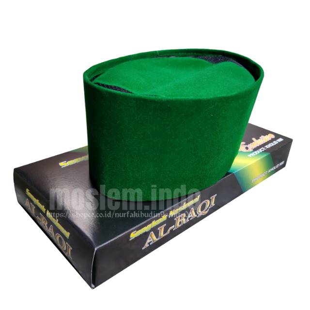 peci polos warna hijau