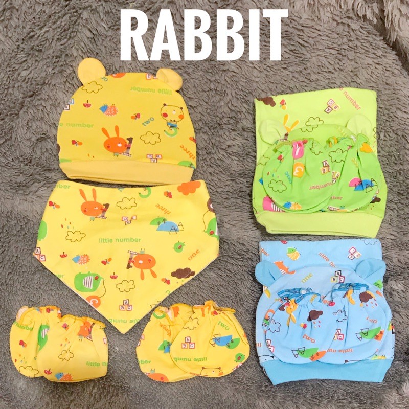 Set Topi Sarung Tangan Kaki Bayi dengan Slabber Tatak Iler
