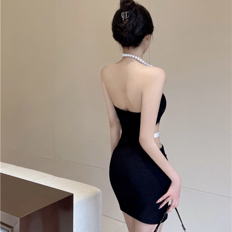 Mini Dress Backless Hitam Musim Panas Leher Bulat Rantai Mutiara Halter Gaun Gadis Panas Hollow Kelu