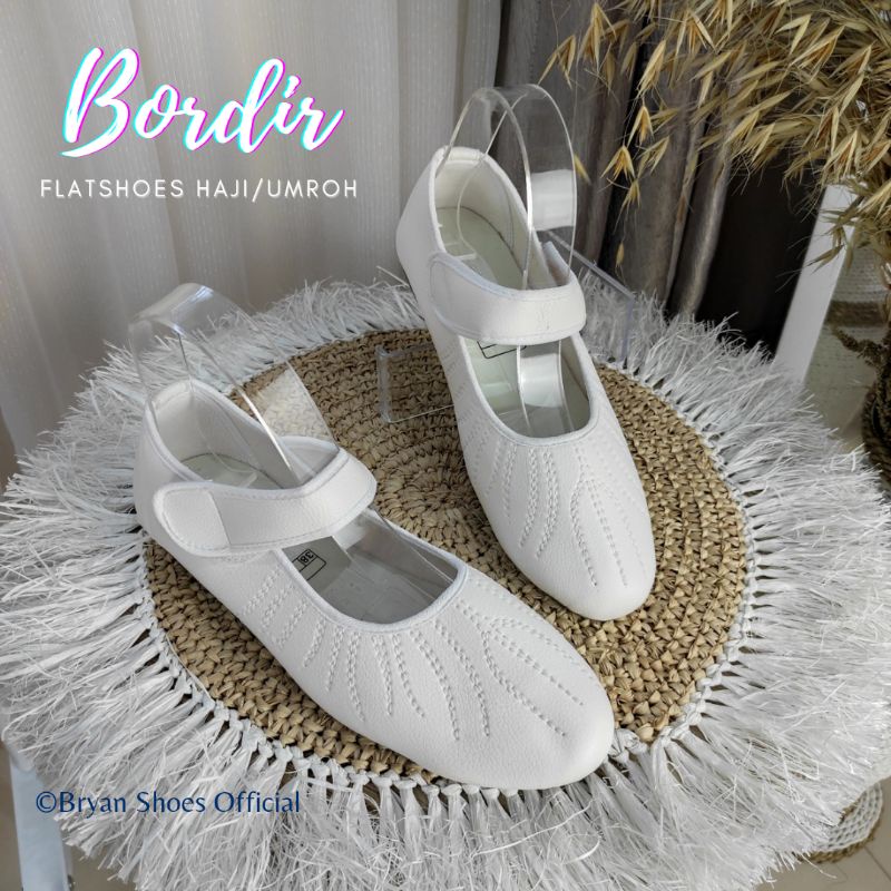 Bryan Sepatu Haji Umrah Flatshoes Putih Bordir Polos Exclusive Ori by Ardha 38-42 PNS Farmasi Kantor