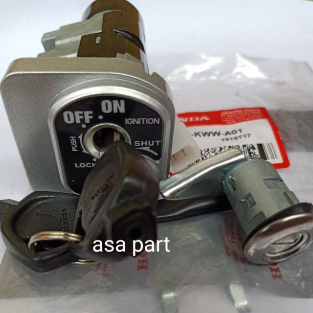 Kunci kontak vario tecno 110 carbu/scoopy karbu/spacy karbu ,original