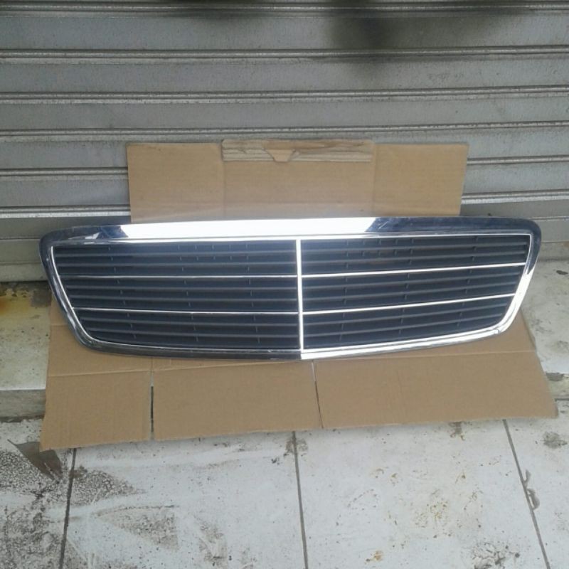 Grill mercedes benz w203 c class ORIGINAL