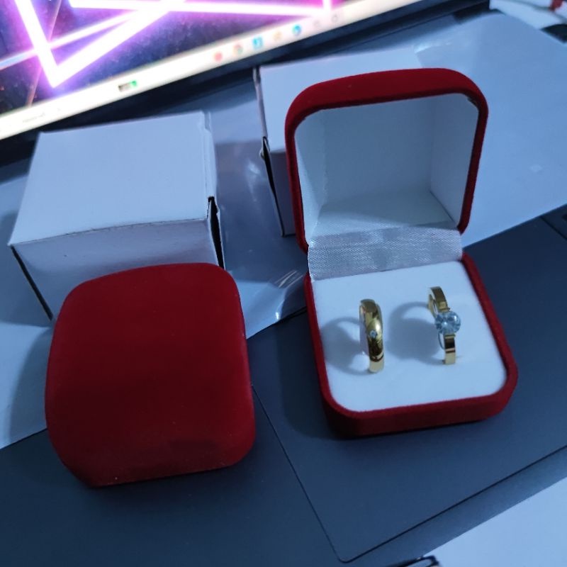 Kotak cincin couple BLUDRU tempat cincin sepasang 2 cincin model Segi 4 untuk Lamaran Kotak Cincin Kawin