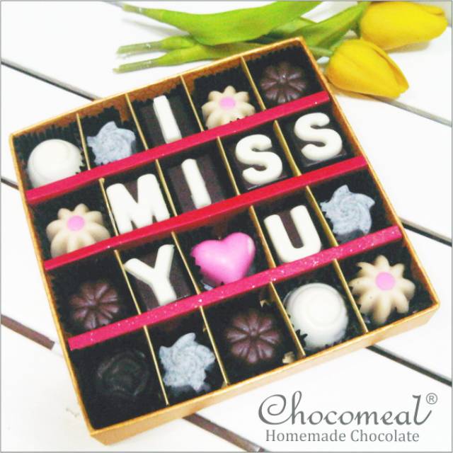 

Coklat Praline Huruf Ucapan - Kado Valentine - Wisuda - Ulang Tahun - Kelahiran Anak