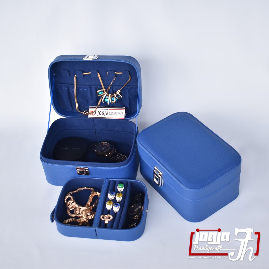 Jewellery Box With Traveller Case / Kotak Tempat Perhiasan dan Accesories Benheur