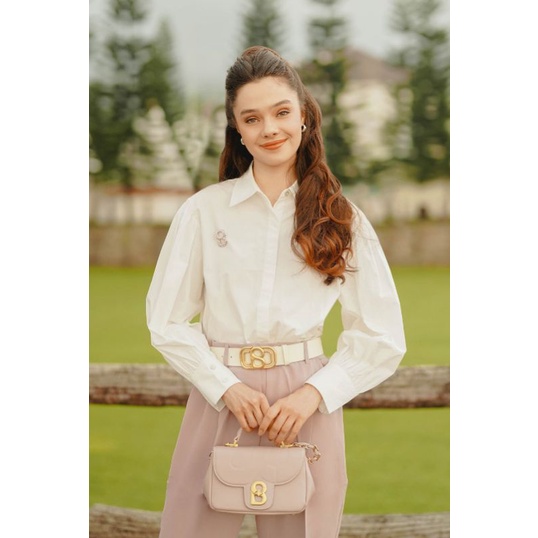 BENANG JARUM AMANDA SHIRT WITH PUFF SLEEVE