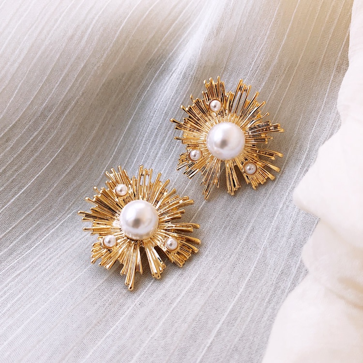 Korea mutiara emas anting-anting retro Hong Kong berlebihan besar anting-anting perak needle online