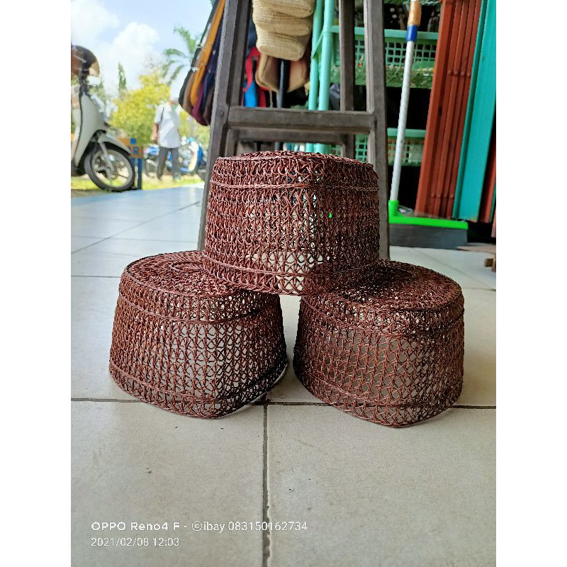 Peci Rotan. Kopiah Rotan khas Kalimantan