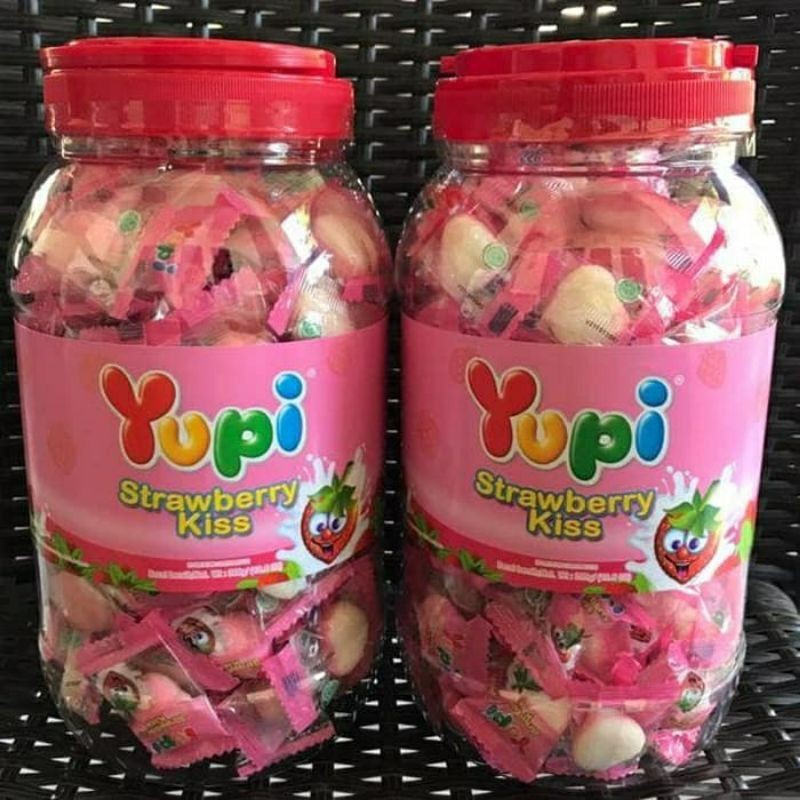 

Yupi toples strawberry