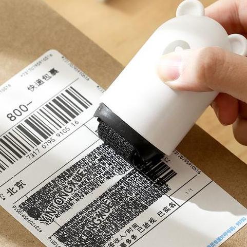 

⭐Buat Anda Stamp motif Beruang Penghapus Informasi / Stempel Penghapus Data Alamat Pribadi Pada Paket Bear Barcode Remover - HW046 (Terbaik)/【5.5 SALE】/5.5 COD/「Original」/【Grosiran Murah✅】