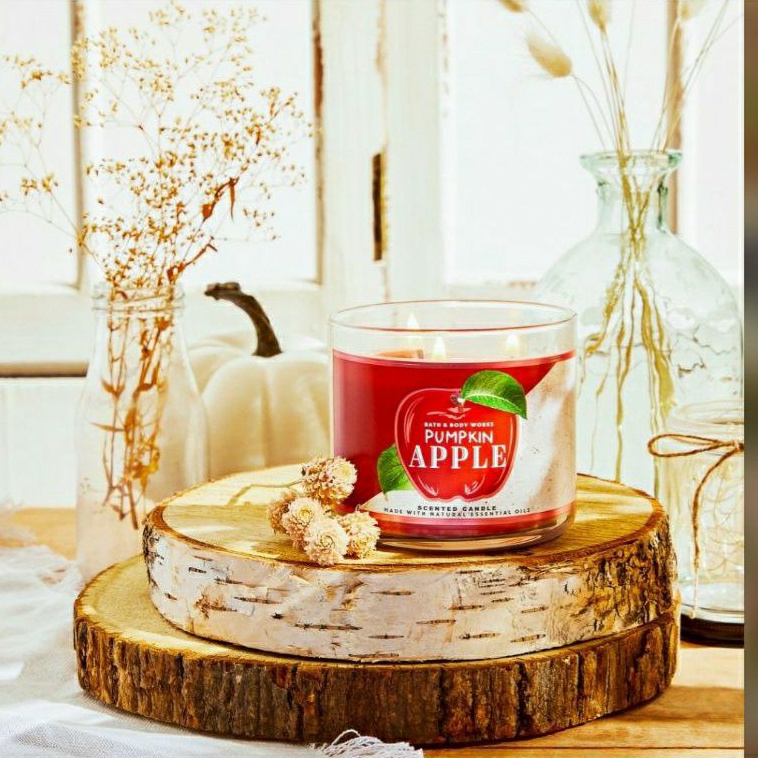 BATH &amp; BODY WORKS BBW PUMPKIN APPLE 3-WICK CANDLE 3-WICK SCENTED CANDLE 411 G LILIN WANGI 3 SUMBU UKURAN BESAR PENGHARUM RUANGAN