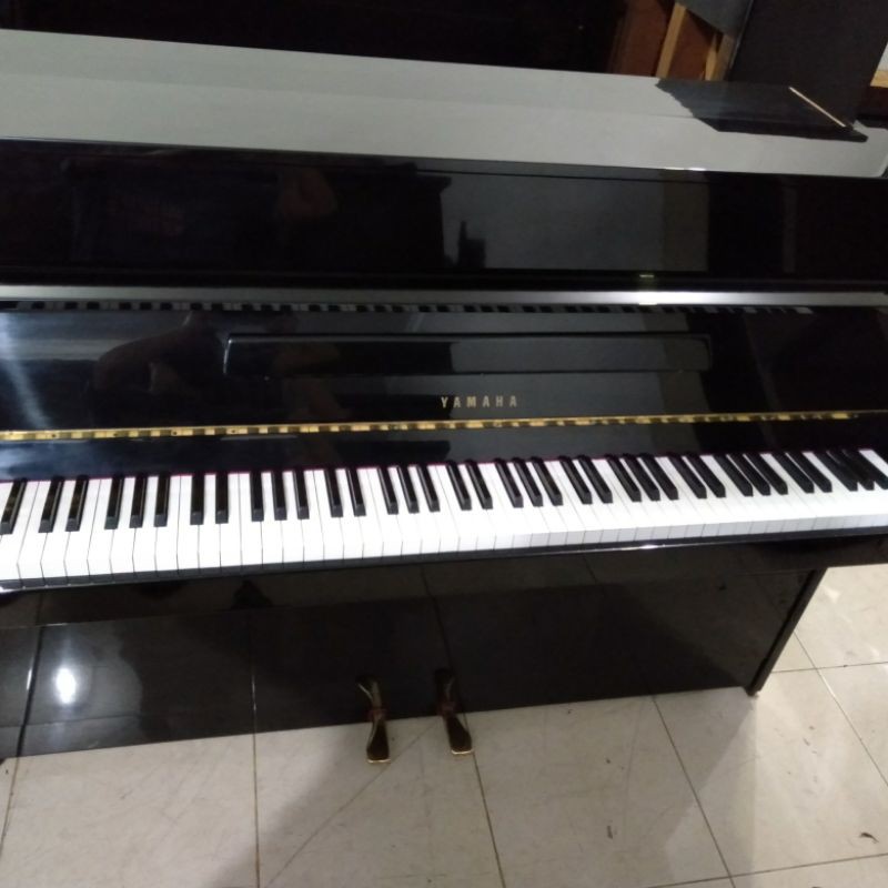 Piano Yamaha LU-80