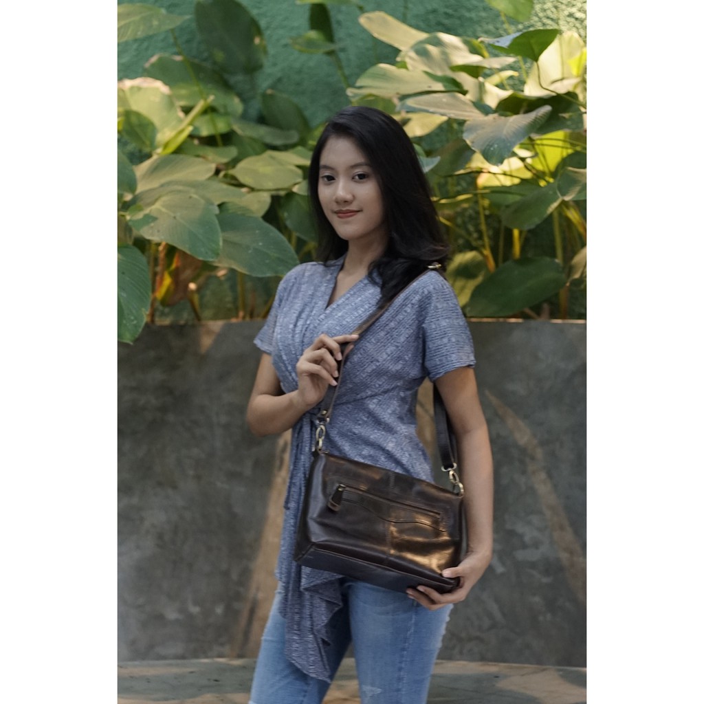 TAS SELEMPANG KULIT ASLI CAMELIA SLINGBAG