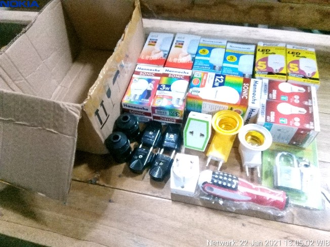 Gembok Putih 40 Mm Leher Pendek Hpp